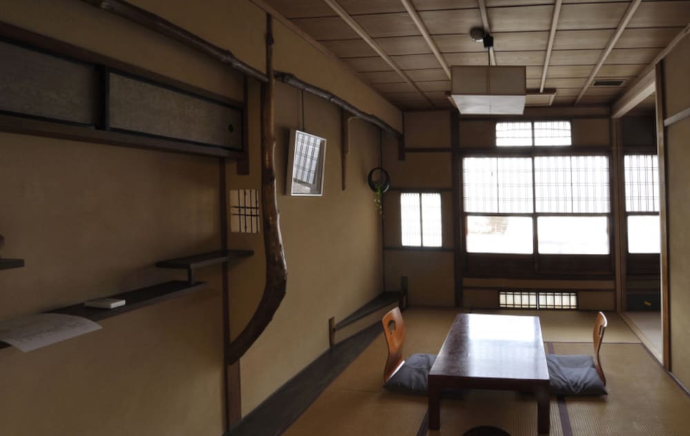 Traditional Kyoto Inn serving Kyoto cuisine IZUYASU 17/50