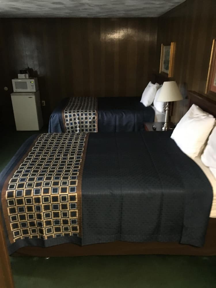 Wickford Motor Inn 15/53