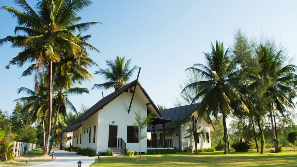Khao Lak Blue Lagoon Resort 5/42