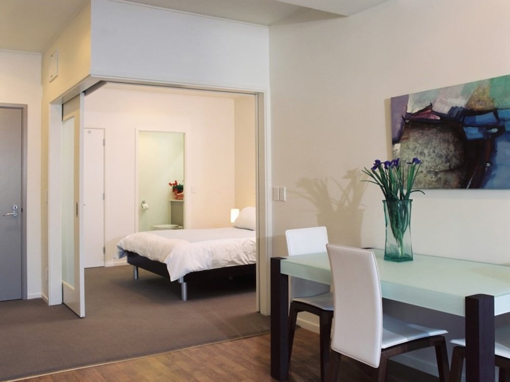 1 BEDROOM, APARTMENT
