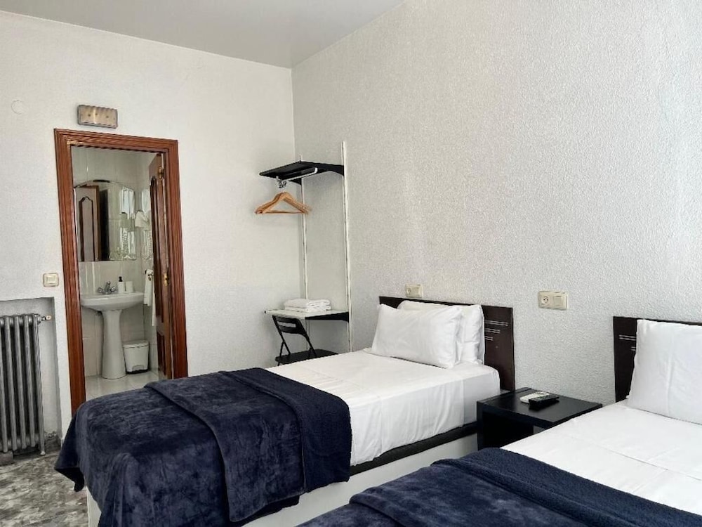 Hostal Palacios Fuencarral 44/67