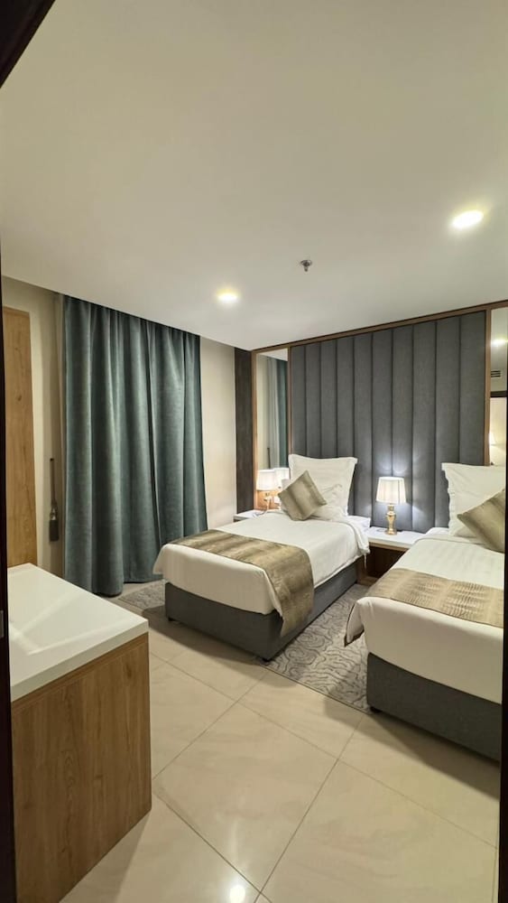 فندق كونتينينت العقير(Continent Hotel Al Uqayr) 13/35