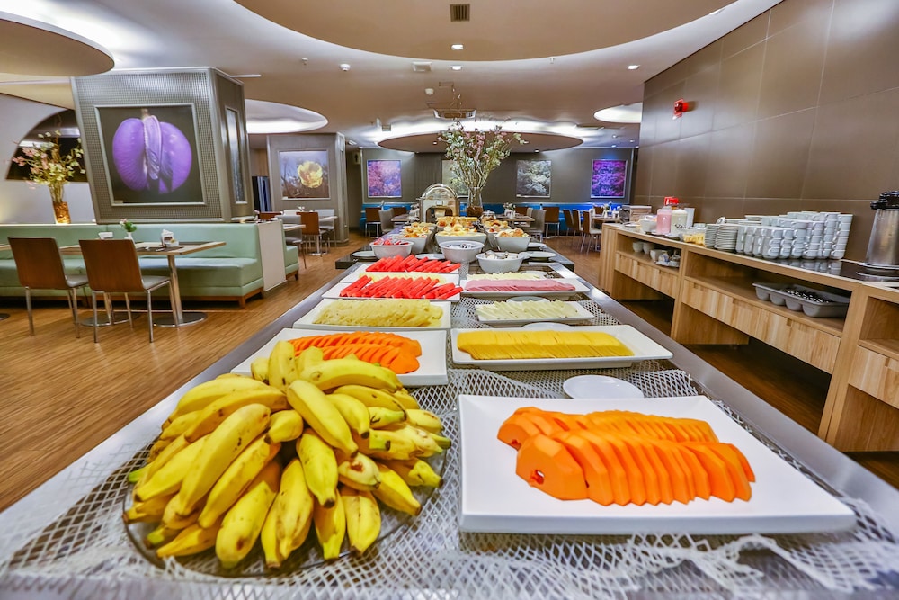 restaurant cafeteria