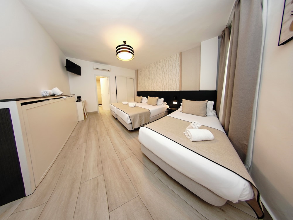 غرفة قياسية ثلاثية بثلاثة أسرّة، Hotel Zen Airport 3/7