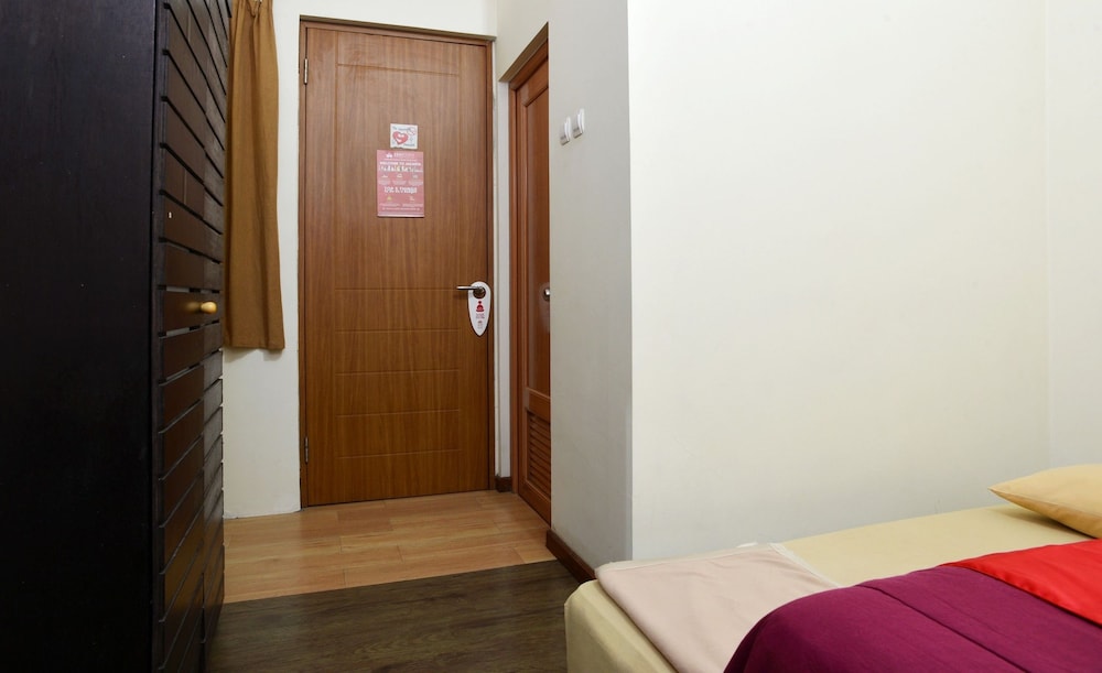 ZEN Rooms Anggrek Loka BSD 19/35