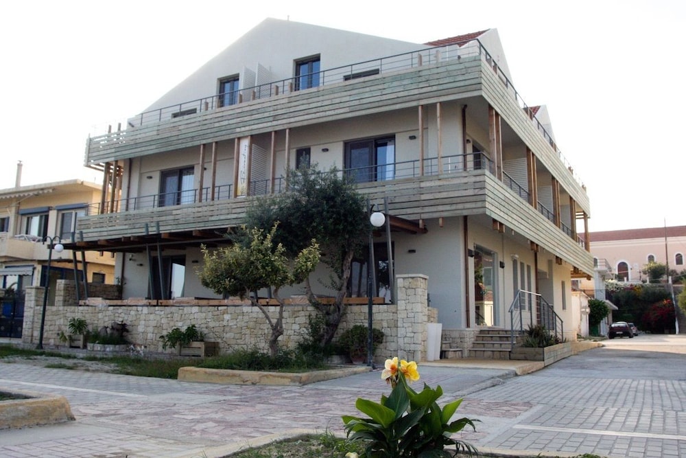 Aura Boutique Hotel 3/51