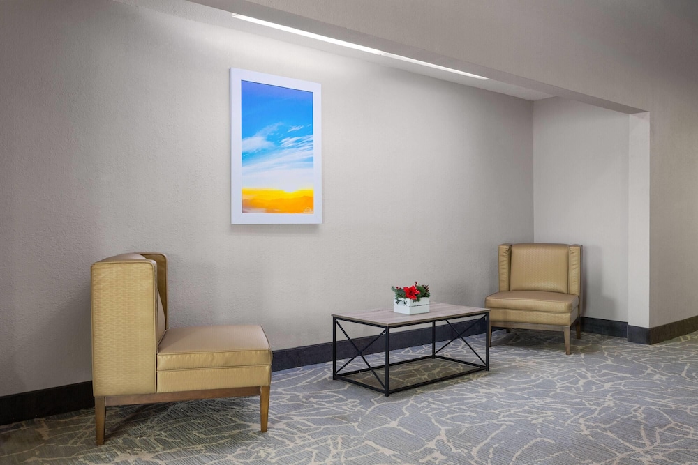Days Inn by Wyndham Rawlins 38/64