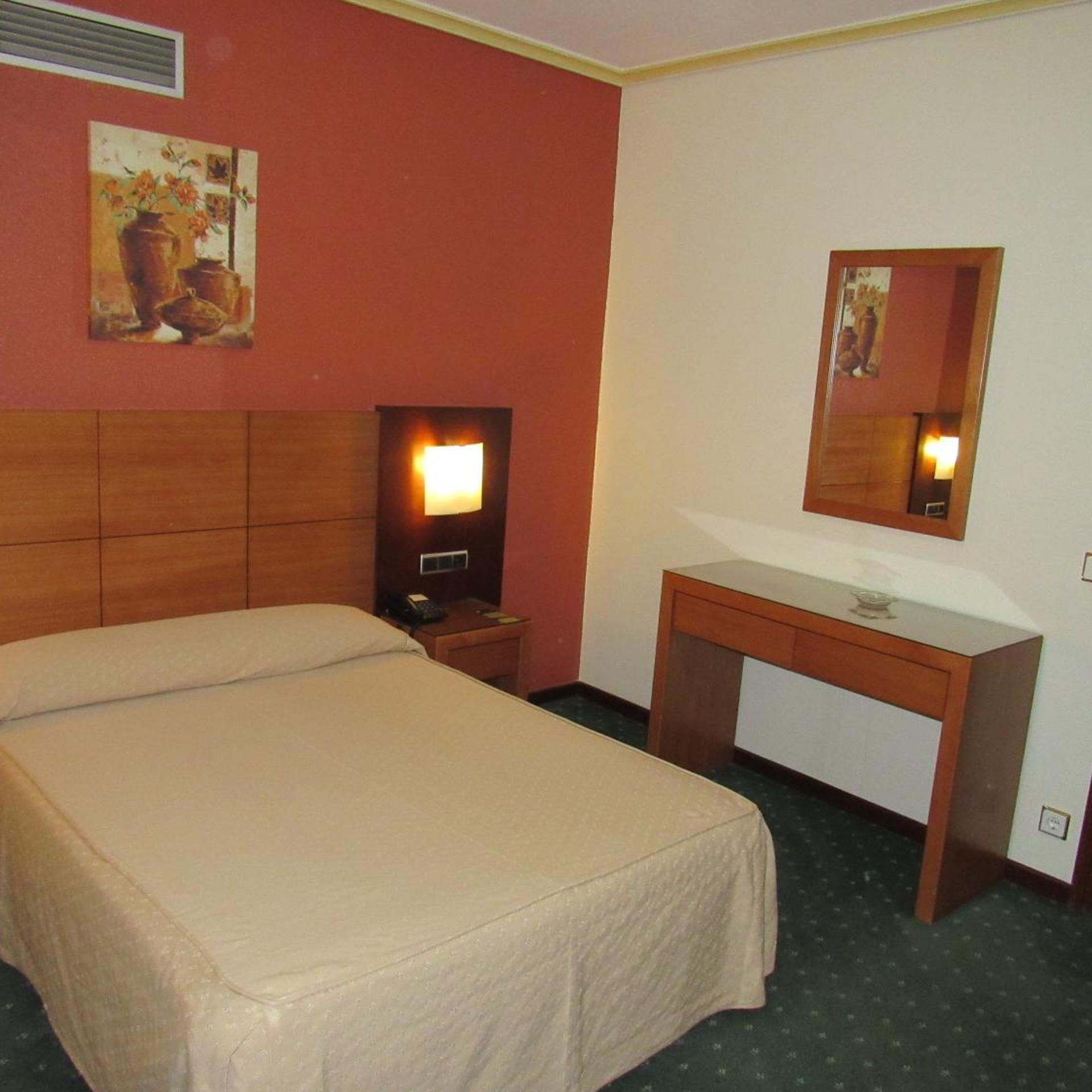 Deluxe, Double Bed