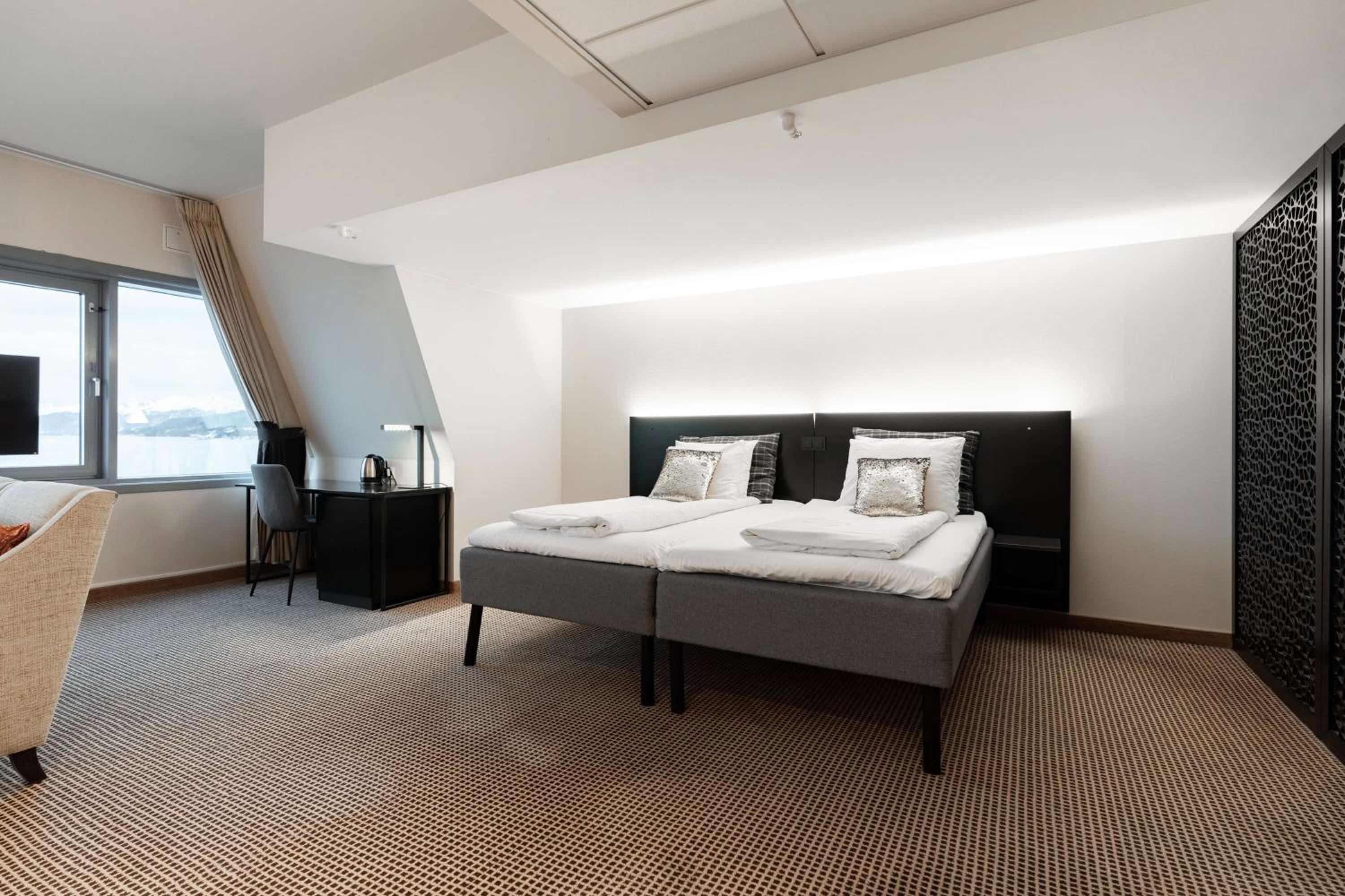 Junior Suite, King Bed