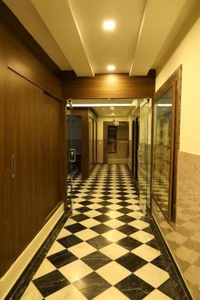 Hotel Gyan Garh Udaipur 41/49