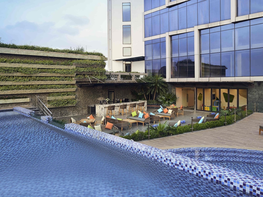 Novotel Hanoi Thai Ha 69/71