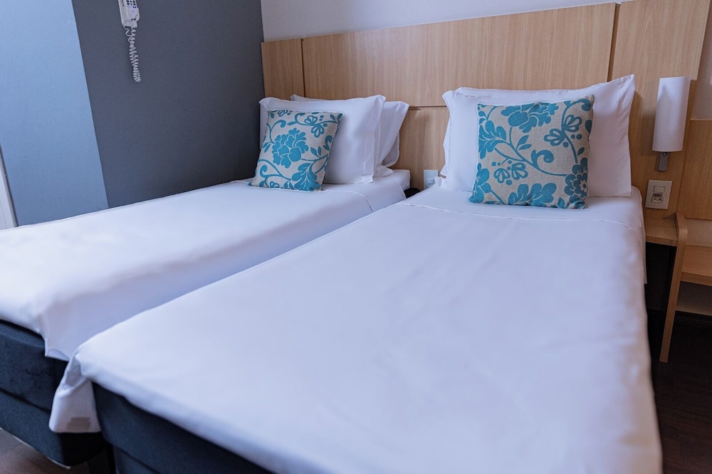 Hotel Lieto 16/48