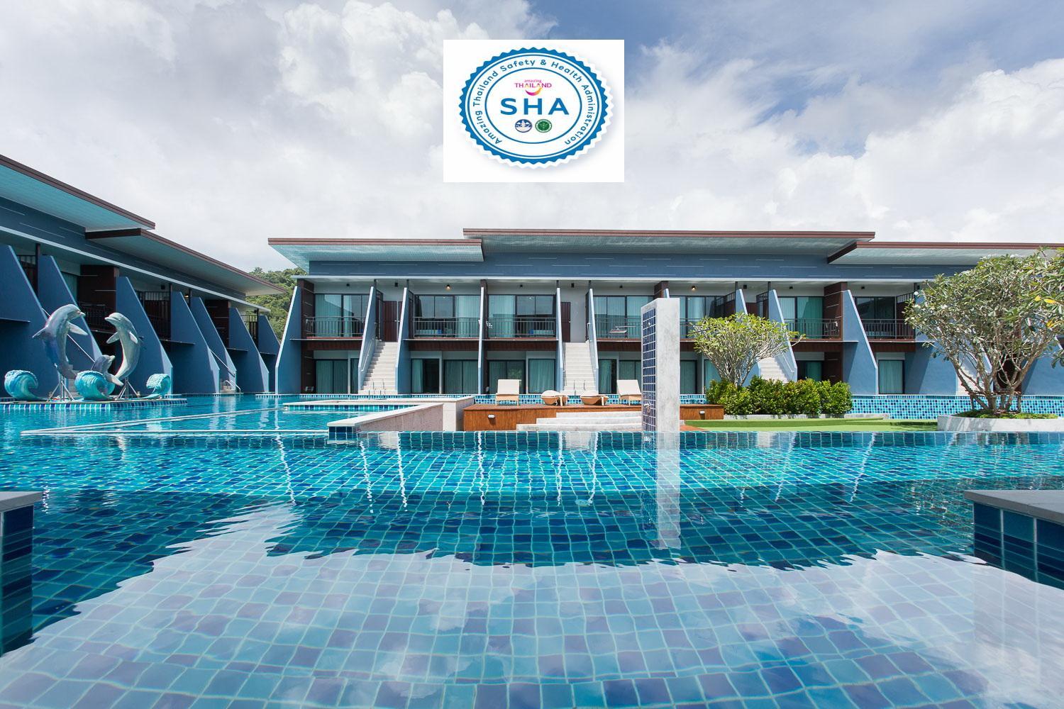 Superior Pool View Balcony Connecting