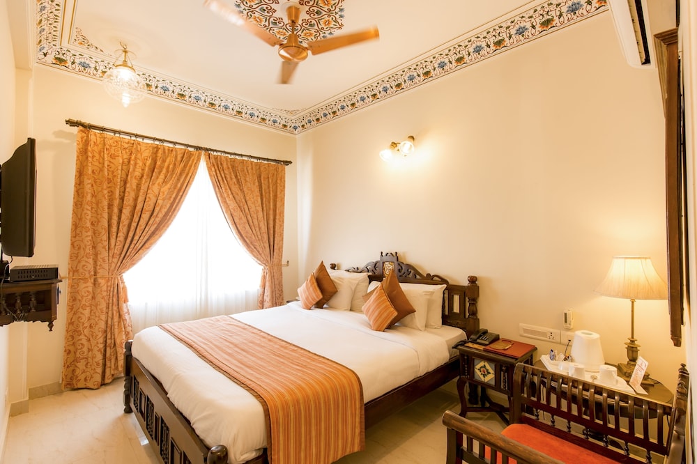 Hotel Umaid Residency 17/34
