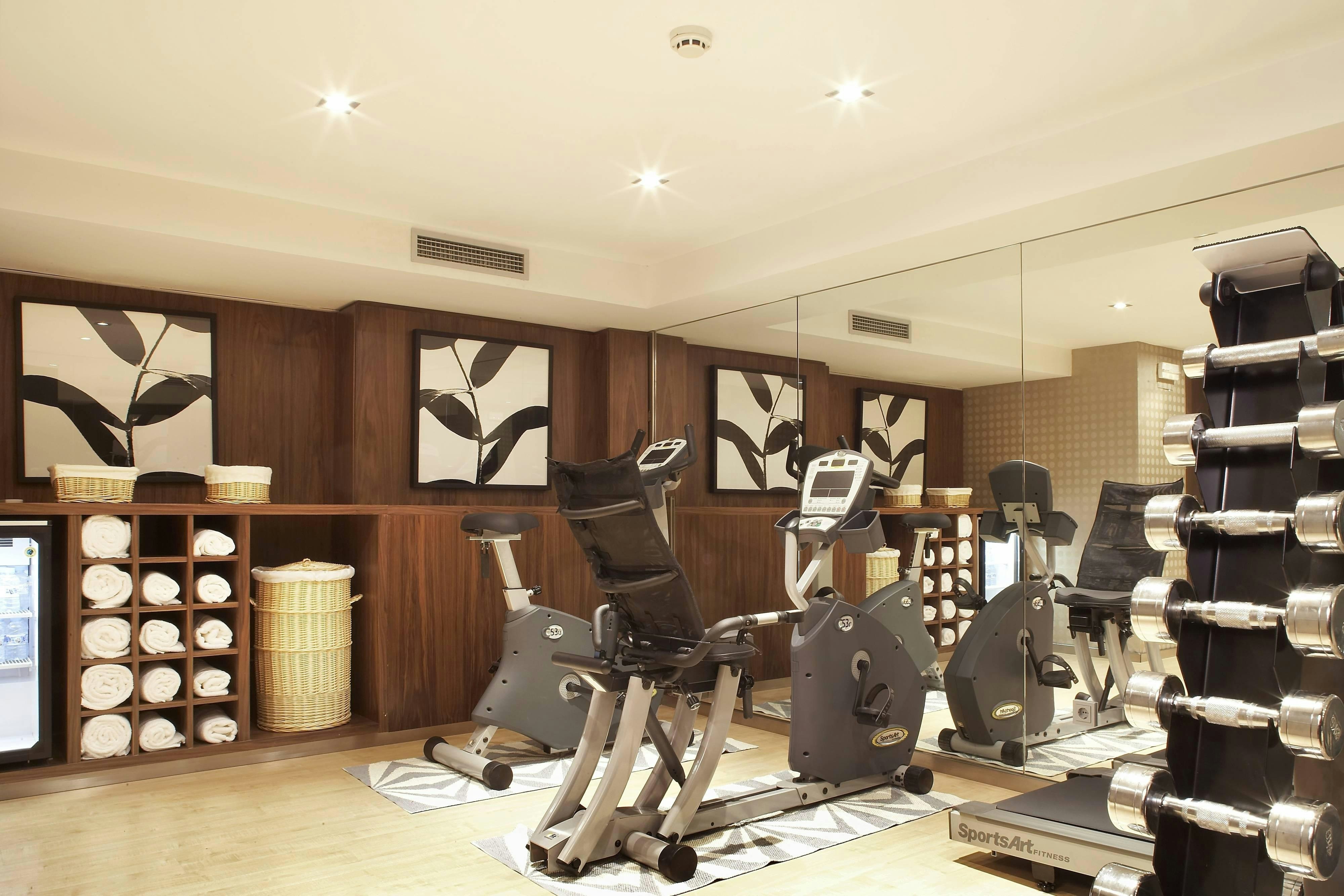 Ac Hotel Recoletos 13/14