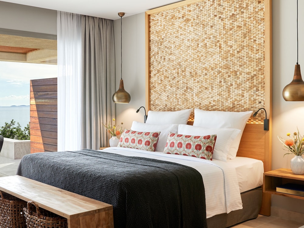 SUPERIOR, DOUBLE BED, SEA VIEW