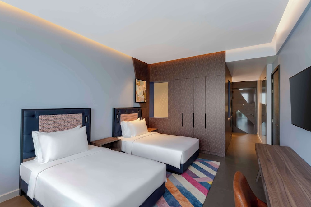 Hyatt Centric Jumeirah Dubai 15/50