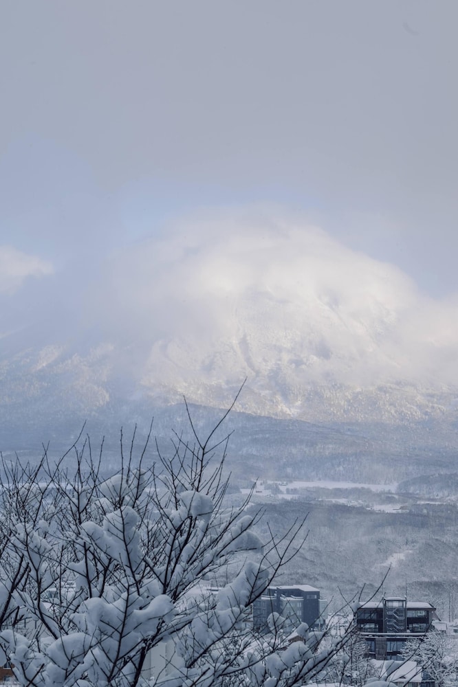 MUWA NISEKO 41/47