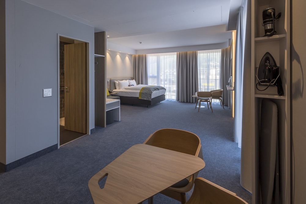 Holiday Inn Express Luzern Kriens 40/76