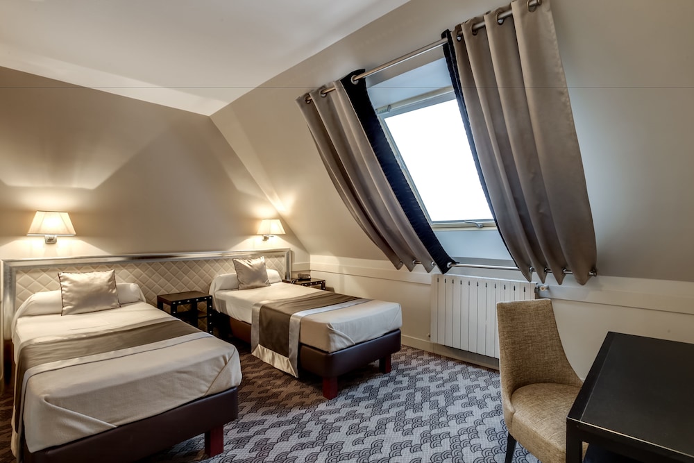 D Amiens Paris Hotel 36/49