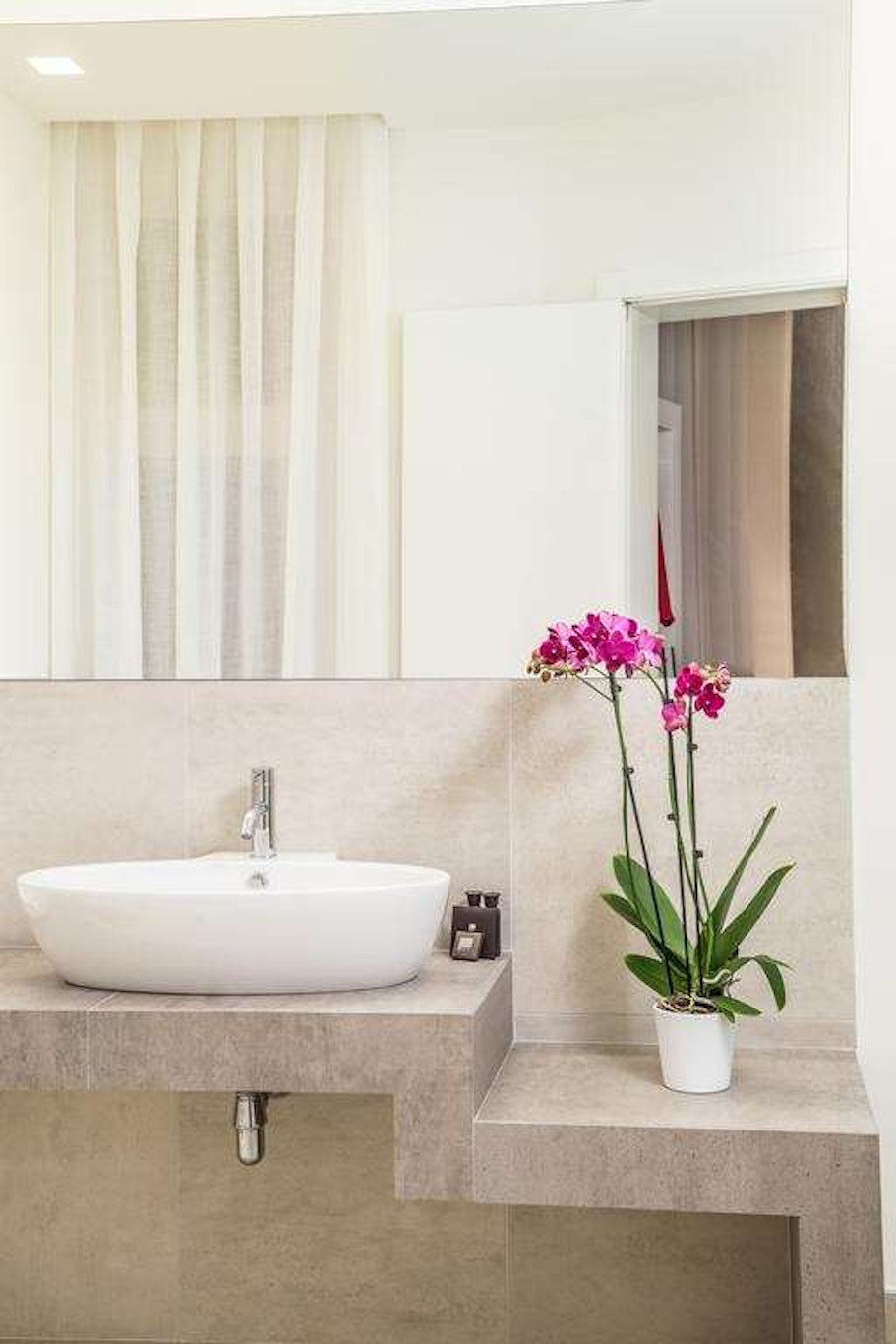 Home Boutique Luxury & Design 35/37