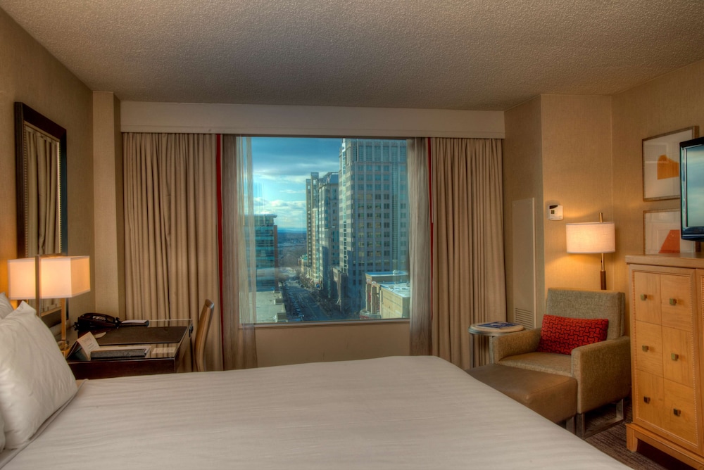 Hyatt Regency Reston 20/83