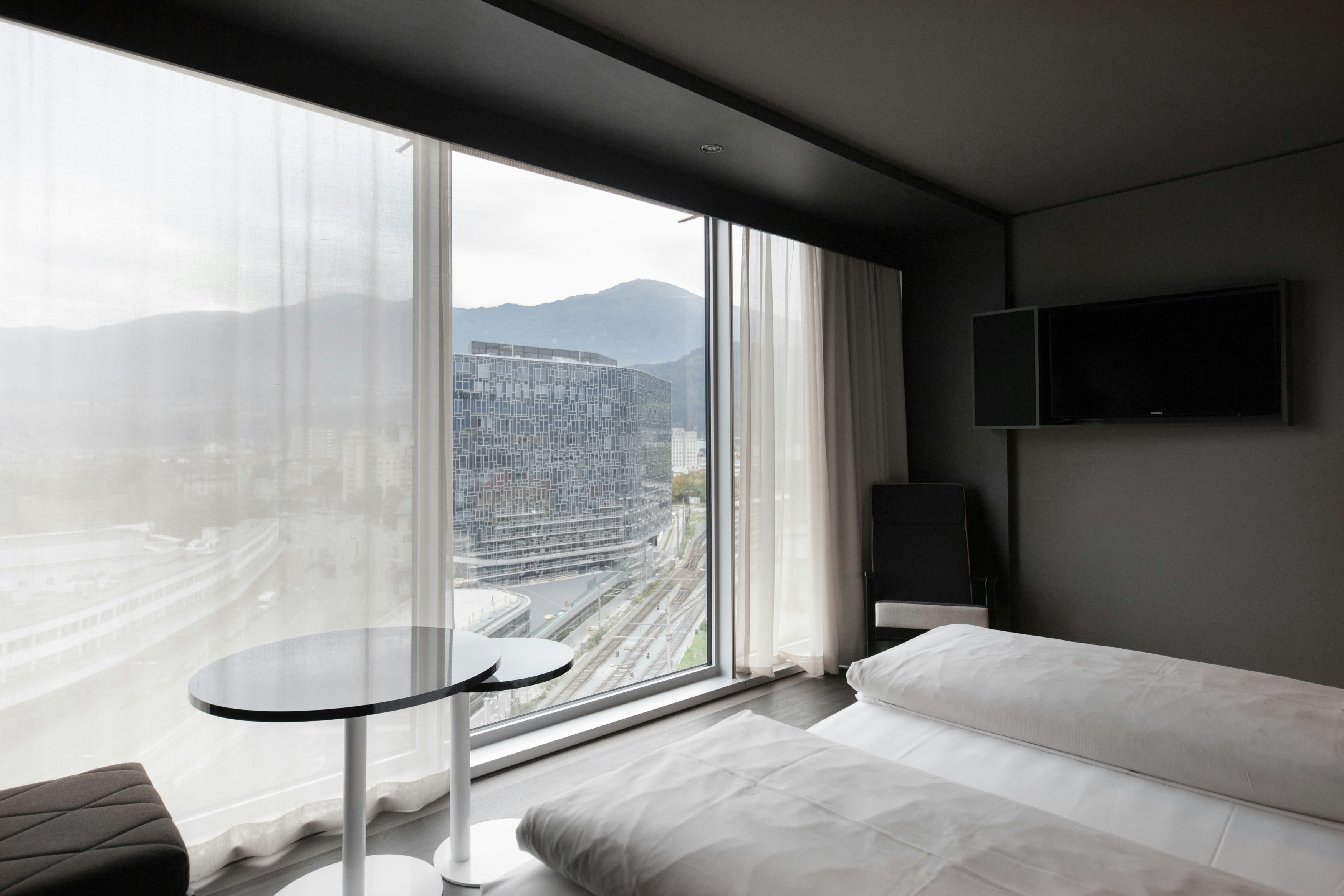 Adlers Hotel 18/59