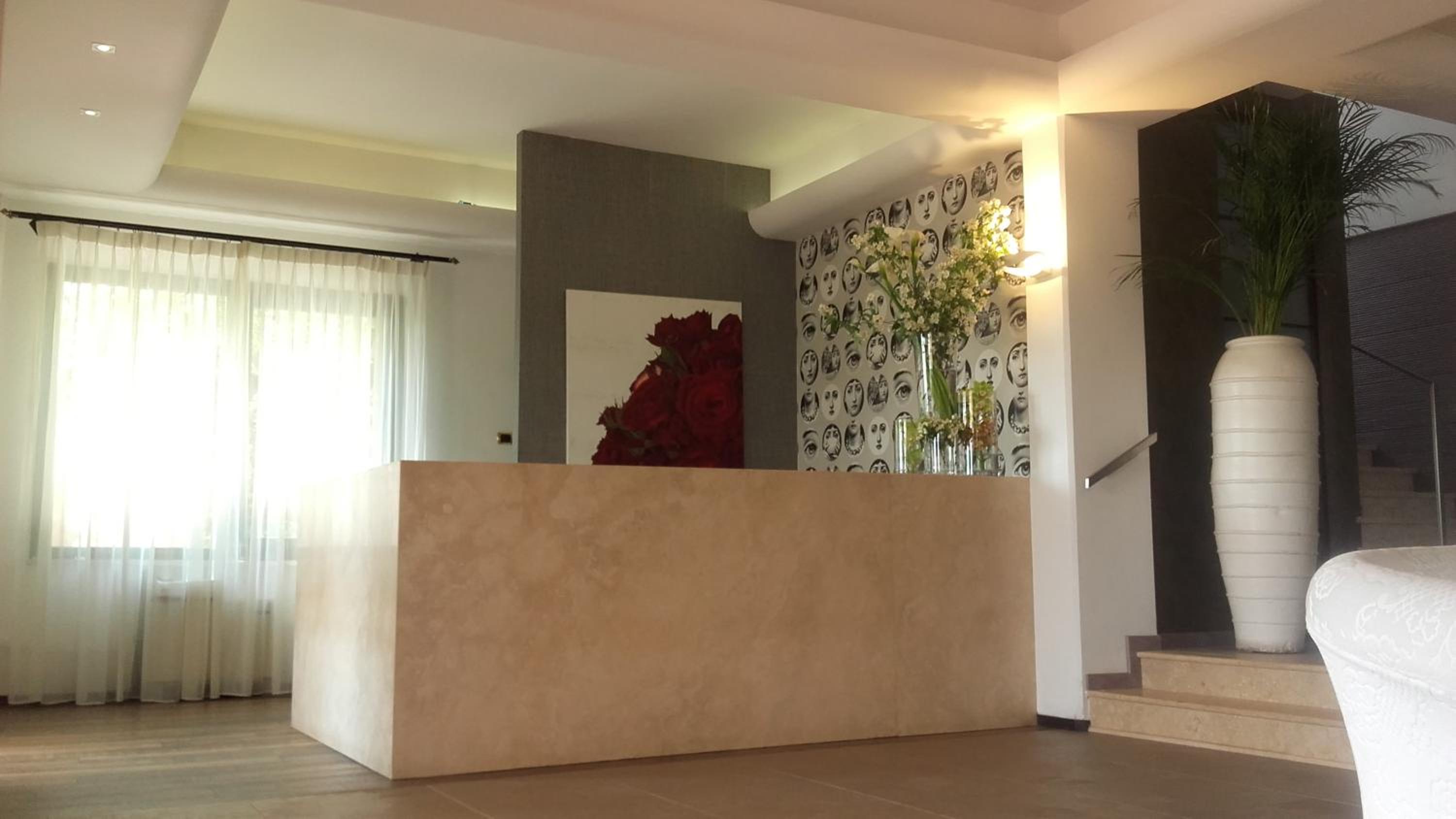 Hotel Joseph 7/50