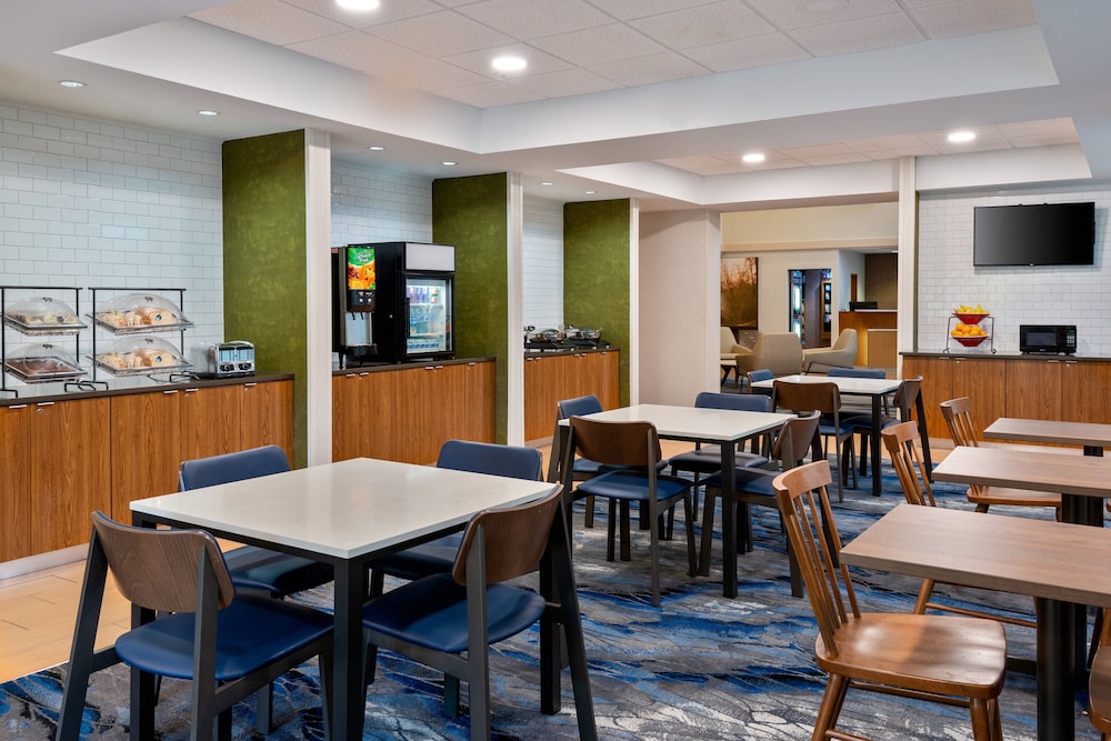Fairfield Inn & Suites Clearwater 32/40