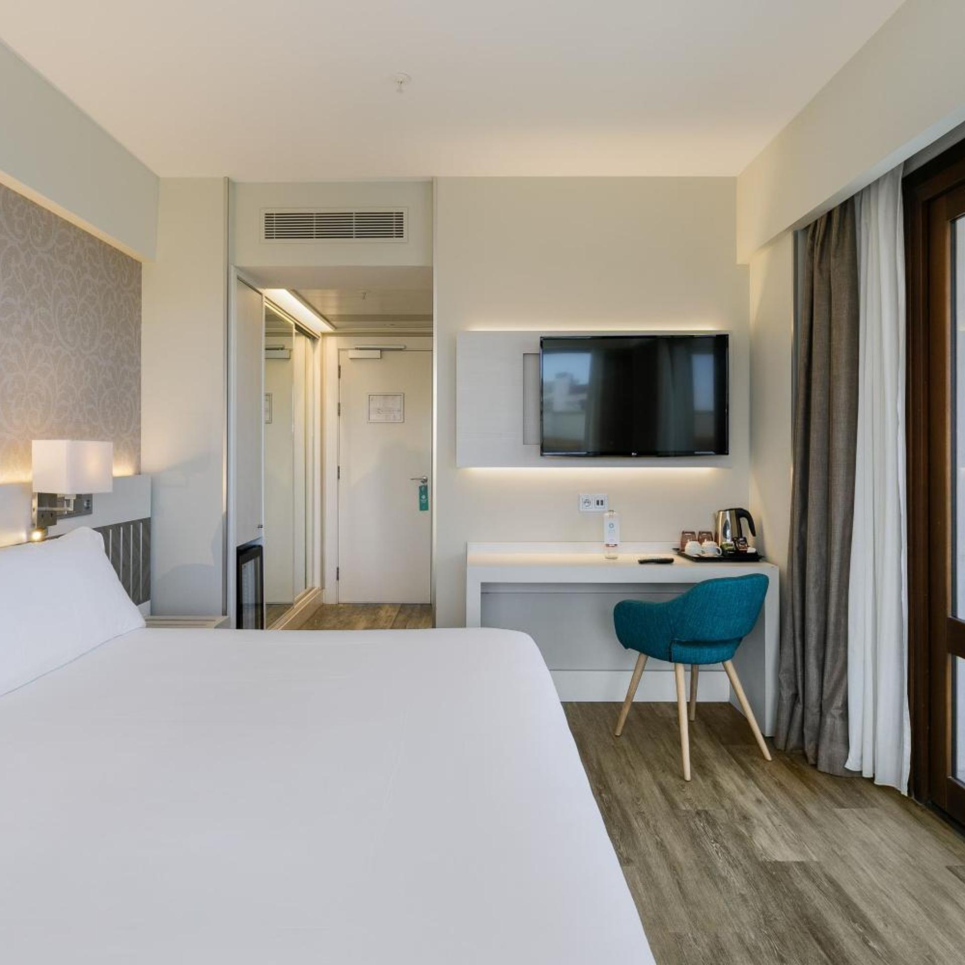 Superior, Double or Twin Bed, Sea Front