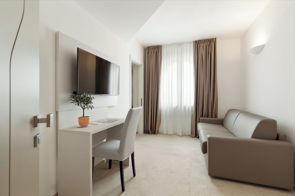 Hotel Villa Domizia 33/58