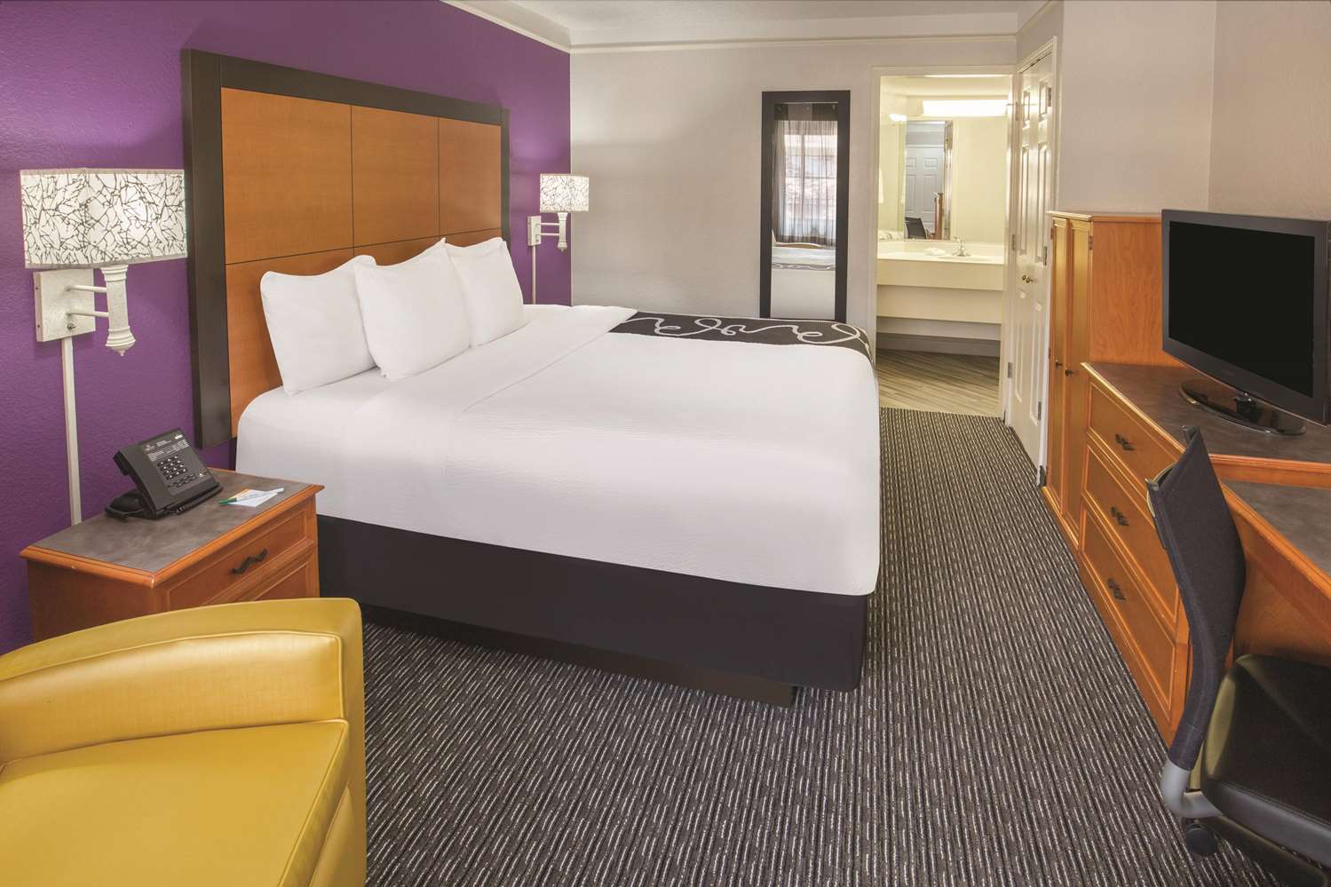 Howard Johnson by Wyndham Sacramento Downtown 25/58