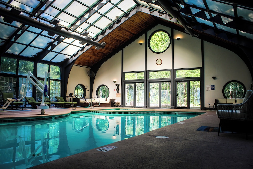 Chateau Merrimack Resort & Spa 11/19