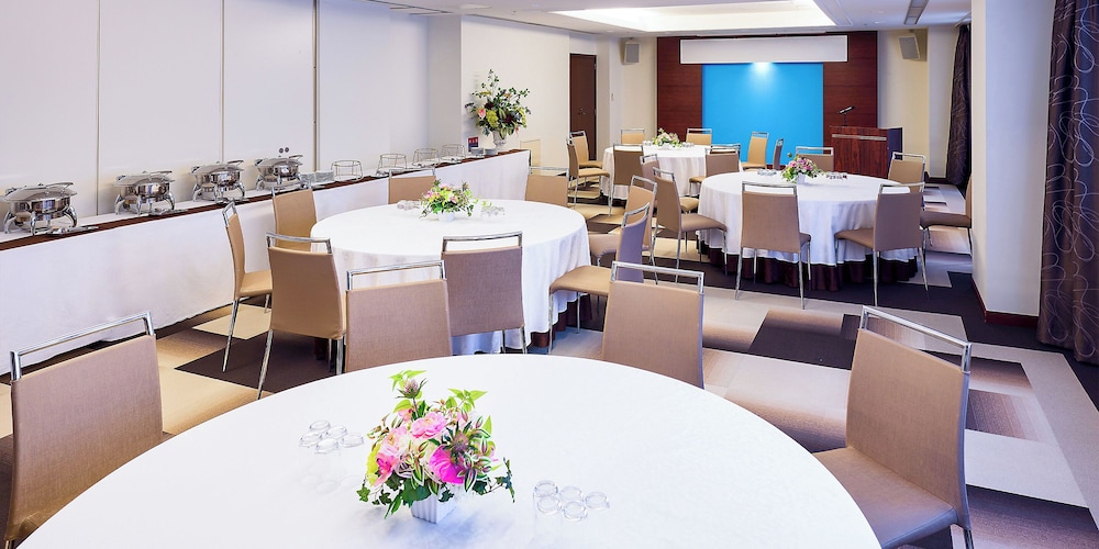 Mercure Okinawa Naha 48/65