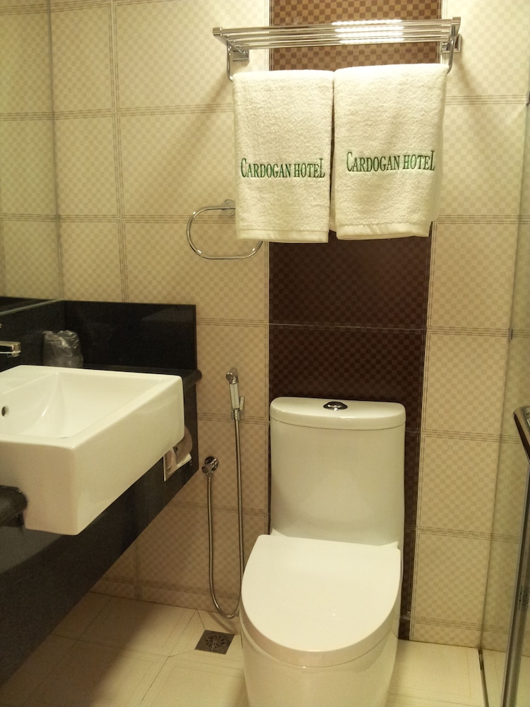 Cardogan Hotel 42/46