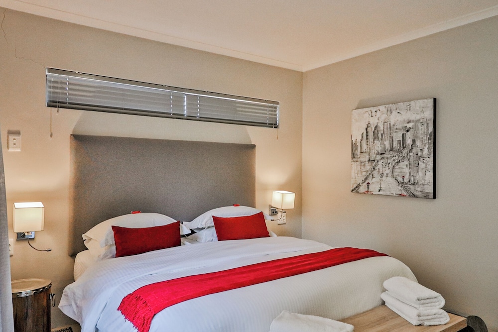 Lavender Manor Guest Lodge 10/50