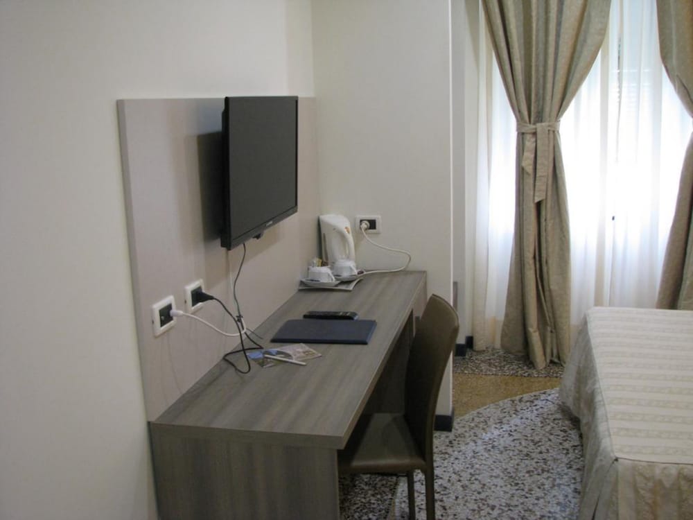 Villa Accini 37/42
