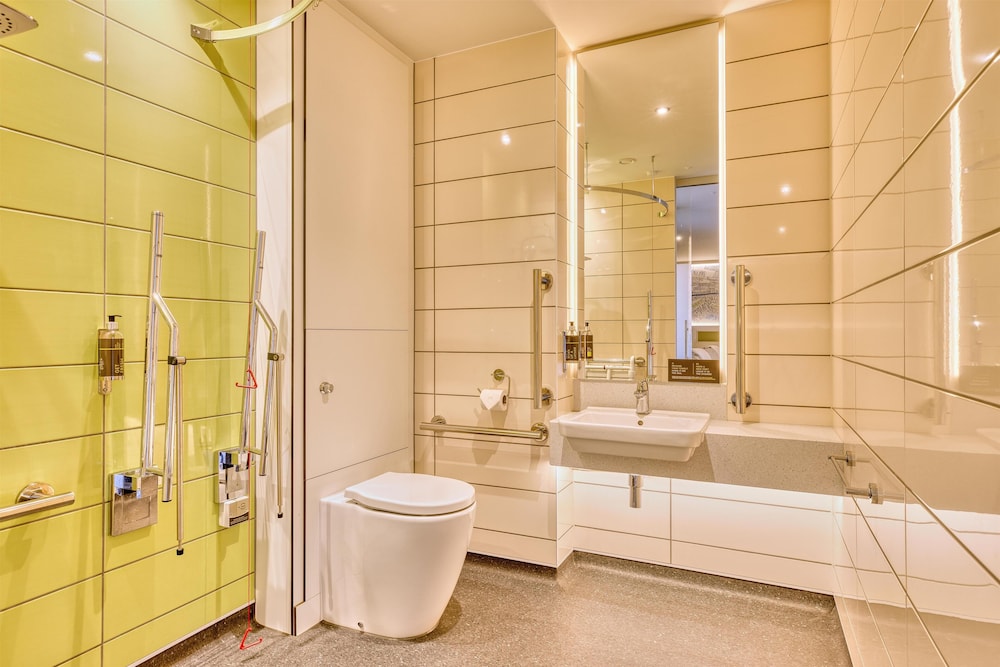 hub by Premier Inn London Shoreditch 27/30