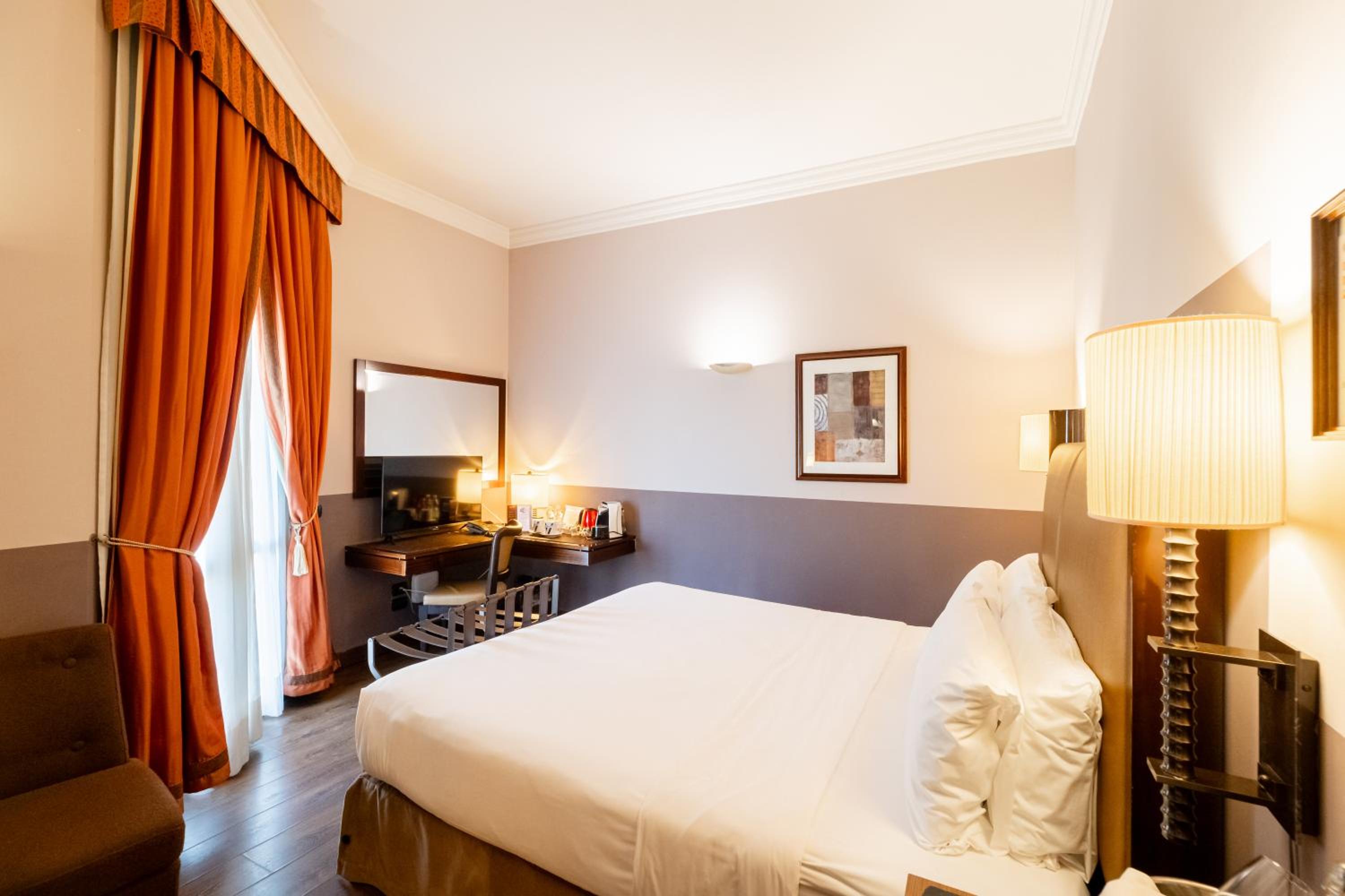 جناح جونيور بسرير كوين، Allegroitalia San Gallo Palace 4/10