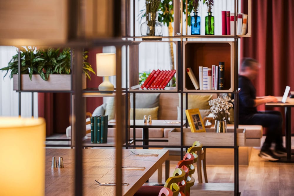 IntercityHotel Wiesbaden 24/50