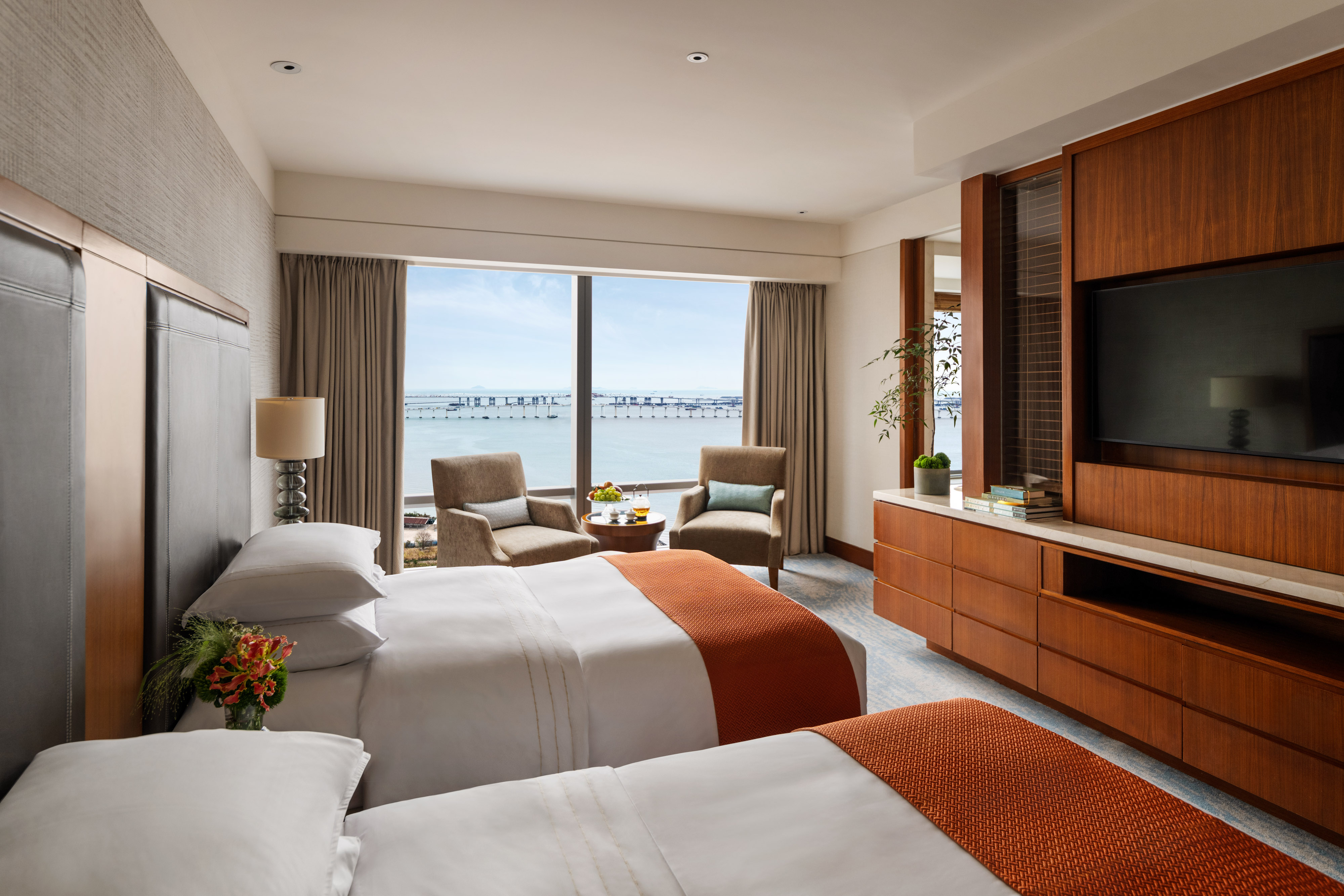 Deluxe, Twin Beds, Bay View