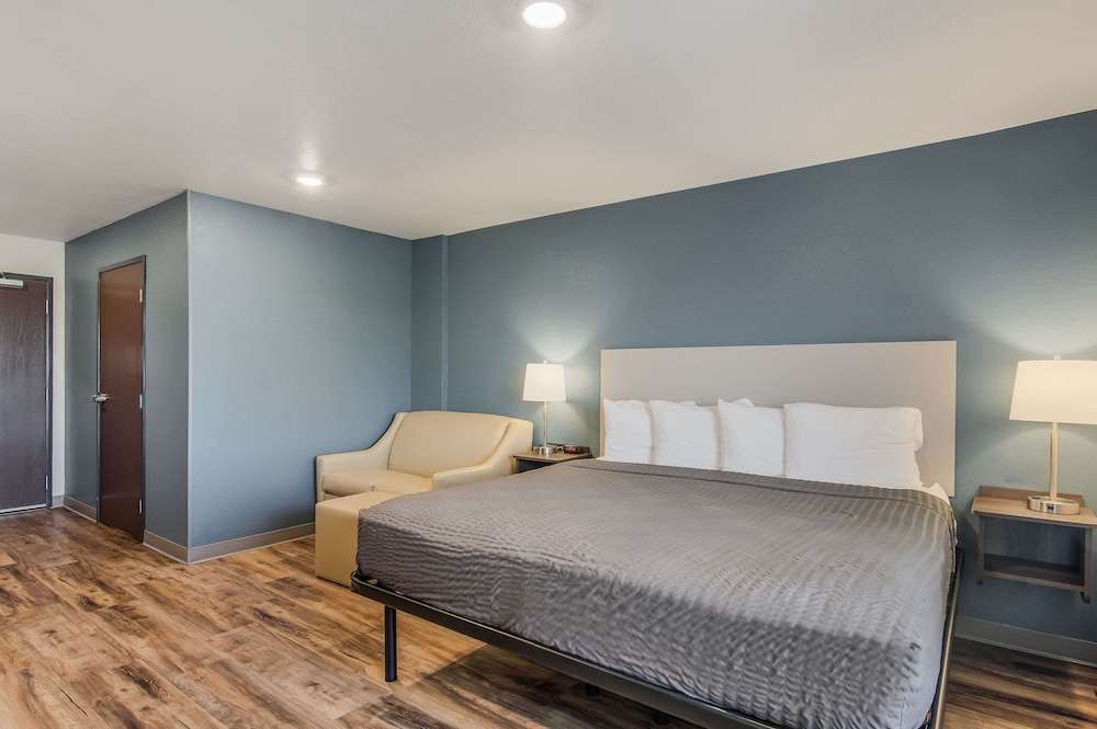 جناح بسرير كينج مع أريكة، WoodSpring Suites Broomfield - Westminster 9/10