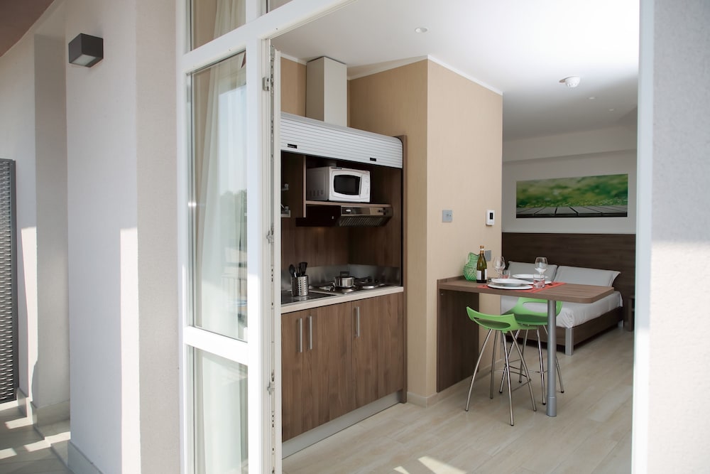 Privilege Apartments 33/43