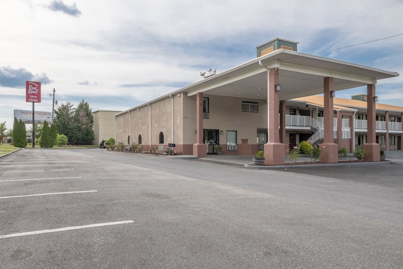 Red Roof Inn and Suites Rome 13/14