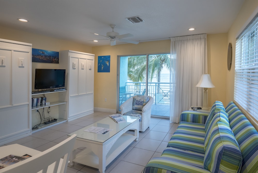 Compass Point Dive Resort 20/50