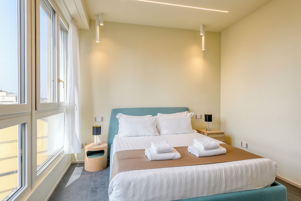 Milan Royal Suites Luxury Apartments 20/50
