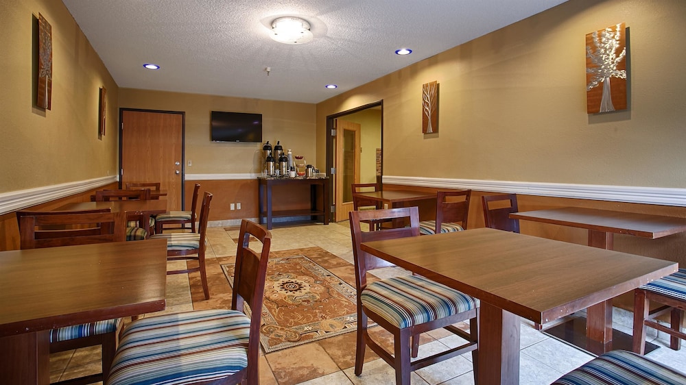 Best Western Alexandria Inn 28/33