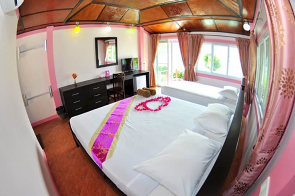 Phi Phi Viewpoint Resort 25/65