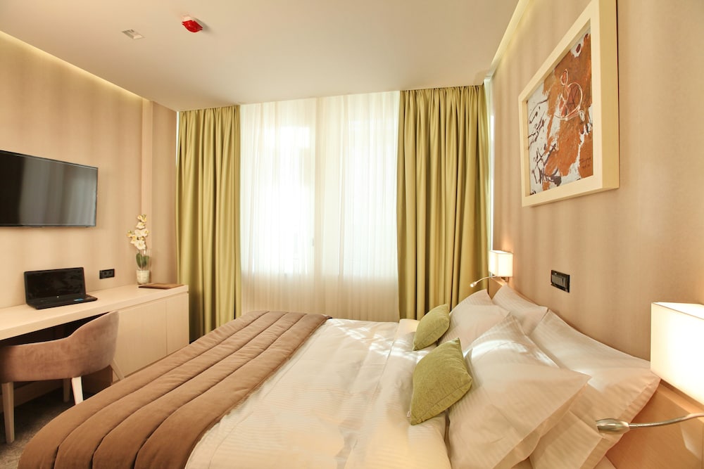 Garni Hotel Argo 7/52