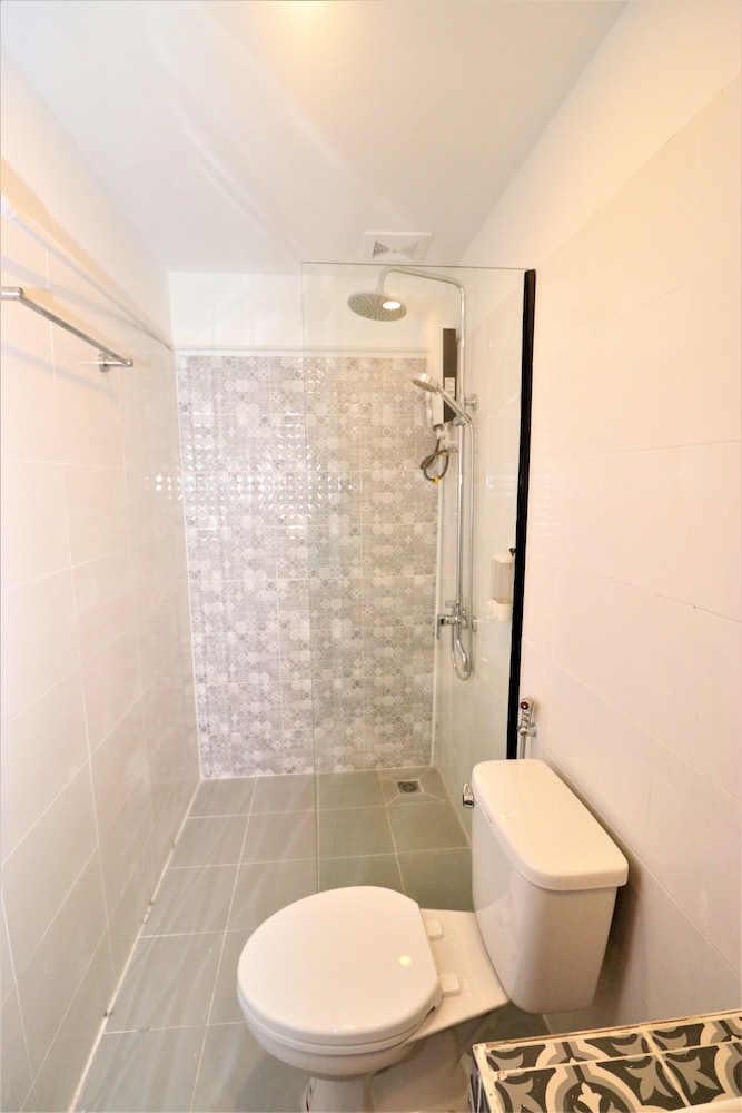Grand Elevation Hotel 38/65